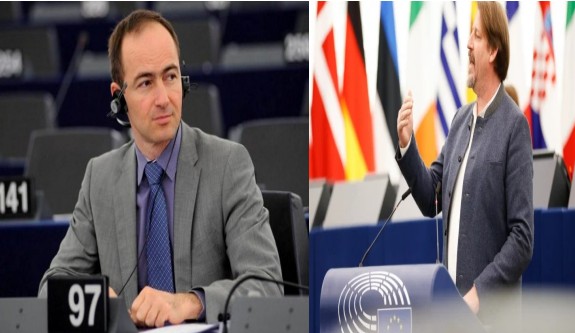 ВАЈЦ ПРИЗНАВА РАЗЛИЧНИ ТОЛКУВАЊА ЗА МАКЕДОНСКИОТ ЈАЗИК – Ковачев бара Македонија да слави заедничка историја само со Бугарија