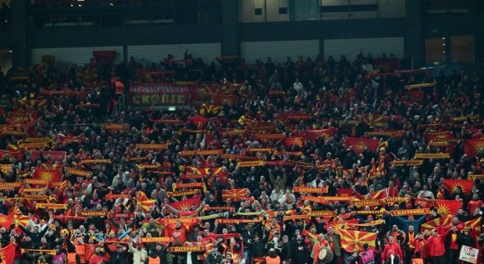 ГИ ЗАБОРАВИЈА НАВИВАЧИТЕ – Барди мораше да ги врати соиграчите да ги поздрават