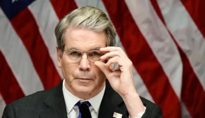 ИТНО ПРЕКИНАТО ИНТЕРВЈУ – Трамп го повика Бесант во Кризната соба