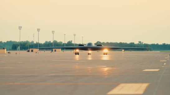 ОБЈАВЕНО ВИДЕО ОД НАПАДОТ – САД изведоа напад со Б-2 врз ирански објекти ОБЈАВЕНО ВИДЕО ОД НАПАДОТ – САД изведоа напад со Б-2 врз ирански објекти