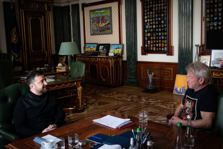 ПЕН ГО ПРЕСКОКНА ОСКАРОТ – Замина кај Зеленски во Киев