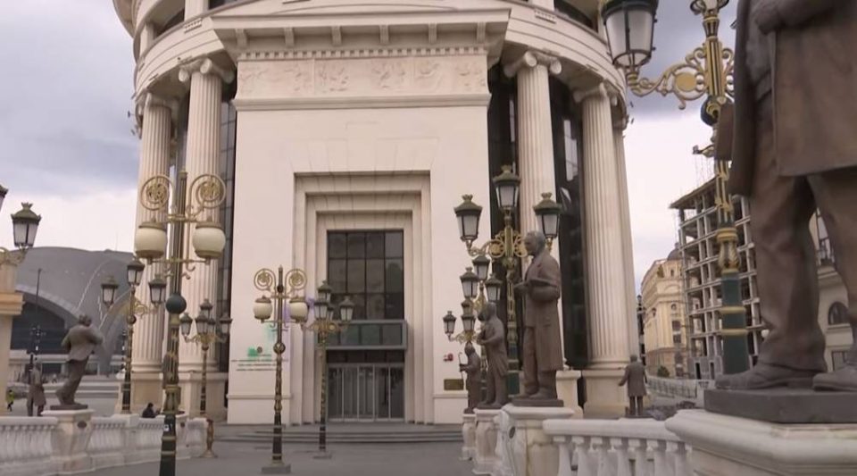 СЕДУМ КАНДИДАТИ ВО ТРКА ЗА СКОПСКОТО ВИШО ОБВИНИТЕЛСТВО – Кој ќе го замени Мустафа Хајрулахи