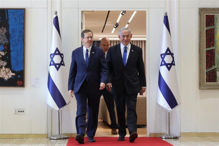 СЕДУМ ГОДИНИ ДРАМА – Нетанјаху пред можен договор за вина, затворот станува реалност