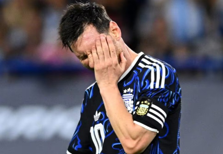 МЕСИ СЕ ЗБОГУВА СО ДОМАШНАТА ПУБЛИКА – Аргентина ја разнесе Замбија со 5-0