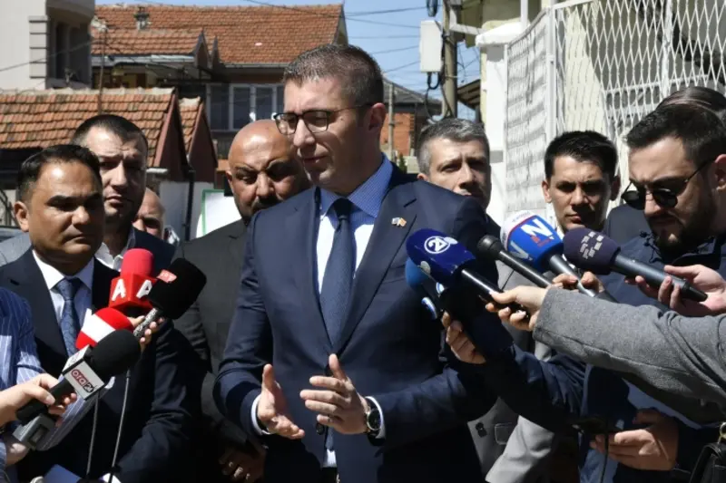 НАФТАТА ПАЃА ЗА 20 ДОЛАРИ – Мицкоски открива дали ќе се намалат и цените во маркетите