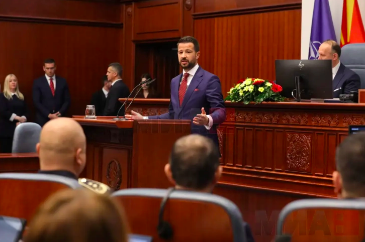 ПРИЈАТЕЛСТВОТО НАД ДИПЛОМАТСКИТЕ ФОРМАЛНОСТИ – Милатовиќ испрати моќна порака од Собранието