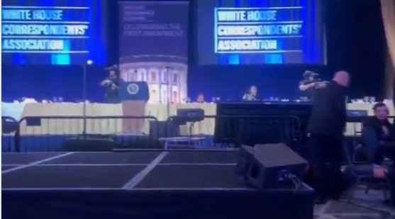 (ВИДЕО) ПУКАЊЕ НА ВЕЧЕРА СО ТРАМП – Дали нападот е поврзан со војната во Иран