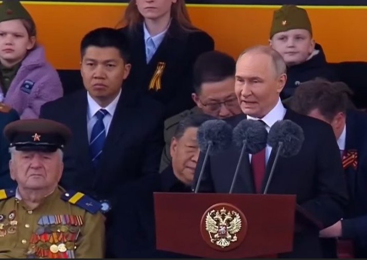 ПАРАДА ВО МОСКВА – Го спасивме светот, истакна Путин
