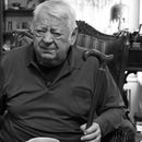 ОДИГРА ПОСЛЕДЕН МЕЧ – Замина човекот кој ја направи Црвена звезда гигант