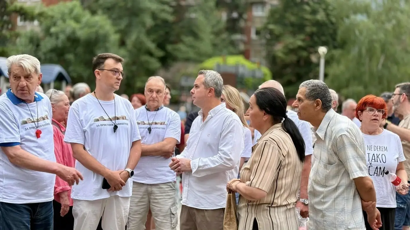 ЖИВОТ ПОД БУЧАВА Капиштец на нозе, жителите повеќе не издржуваат ЖИВОТ ПОД БУЧАВА Капиштец на нозе, жителите повеќе не издржуваат