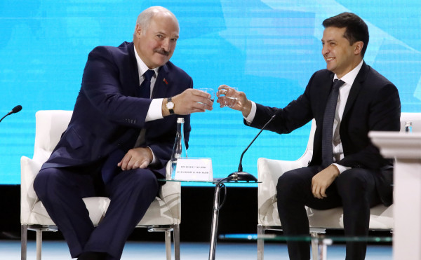 ИЗВИНУВАЊЕТО ОД ЛУКАШЕНКО НЕ Е ДОВОЛНО Зеленски му постави рок, имате една недела или ќе реагираме