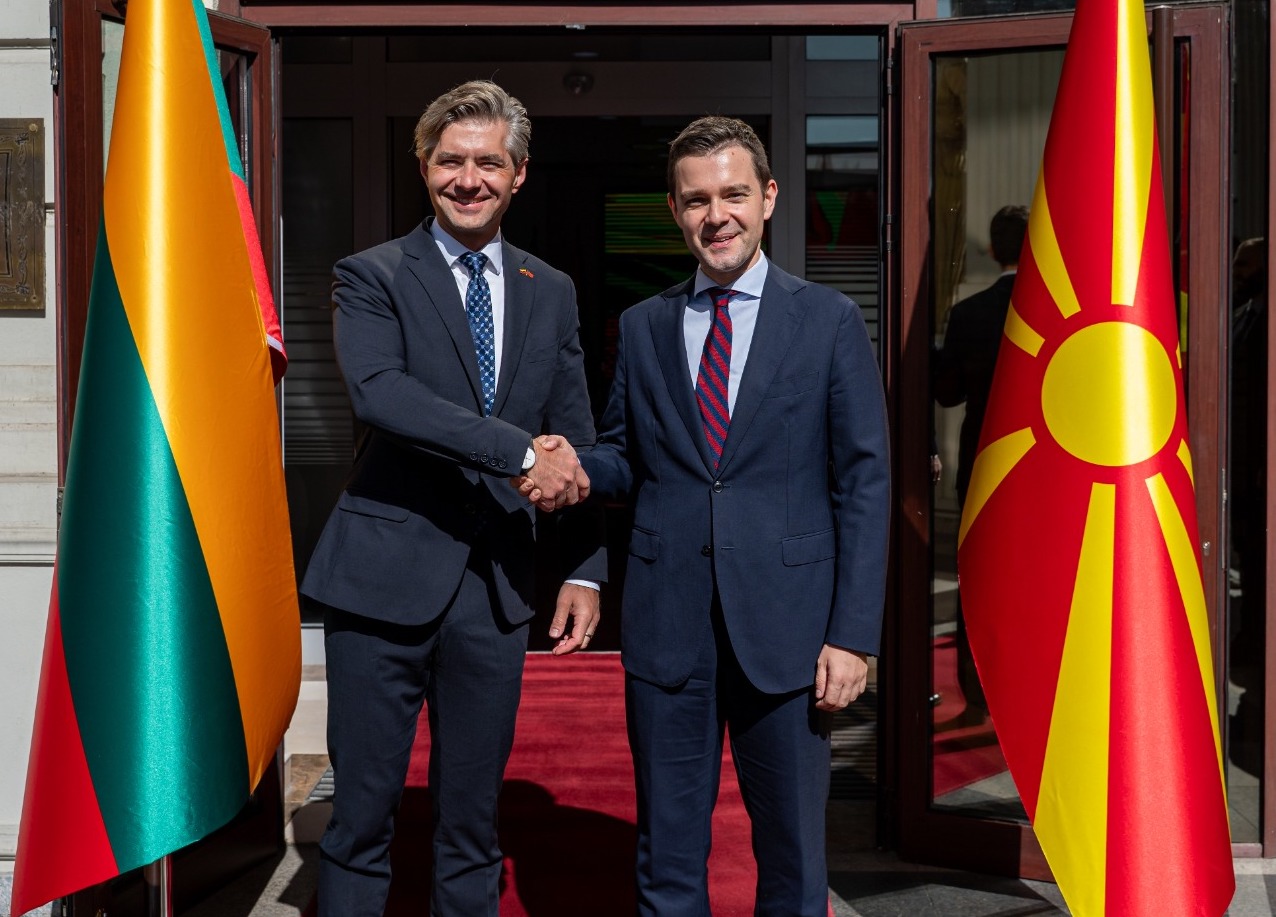 ЕУ ЈА ОТВОРА ВРАТАТА, МАКЕДОНИЈА СТРАВУВА ОД НОВА БЛОКАДА Муцунски испрати предупредување