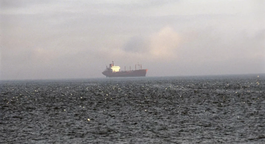 ИРАН БЕСЕН НА УКРАИНА Нападнат трговски брод во Каспиското Море, има загинат и повреден ИРАН БЕСЕН НА УКРАИНА Нападнат трговски брод во Каспиското Море, има загинат и повреден