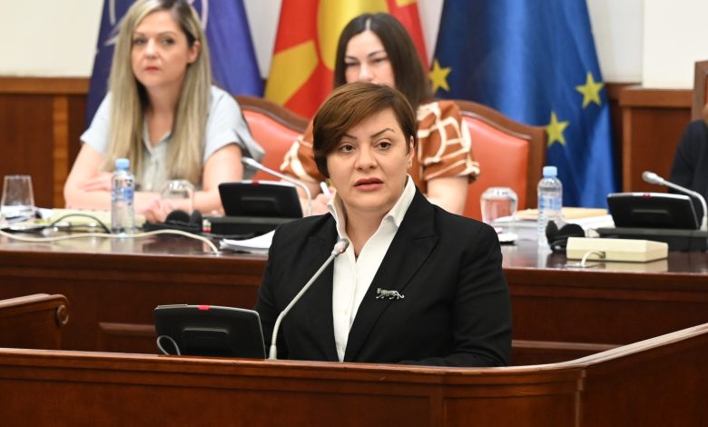 ПАРИ НА СИТЕ СТРАНИ Земјоделство, здравство, социјала, еве колку се дели со ребалансот ПАРИ НА СИТЕ СТРАНИ Земјоделство, здравство, социјала, еве колку се дели со ребалансот