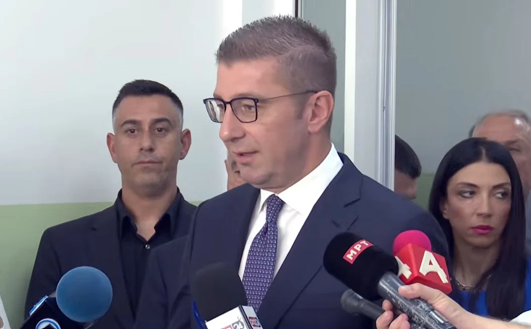 МИЦКОСКИ СО ПОРАКА ПО СТРАШНОТО НЕВРЕМЕ ВО СКОПЈЕ Штетите ќе бидат надоместени МИЦКОСКИ СО ПОРАКА ПО СТРАШНОТО НЕВРЕМЕ ВО СКОПЈЕ Штетите ќе бидат надоместени