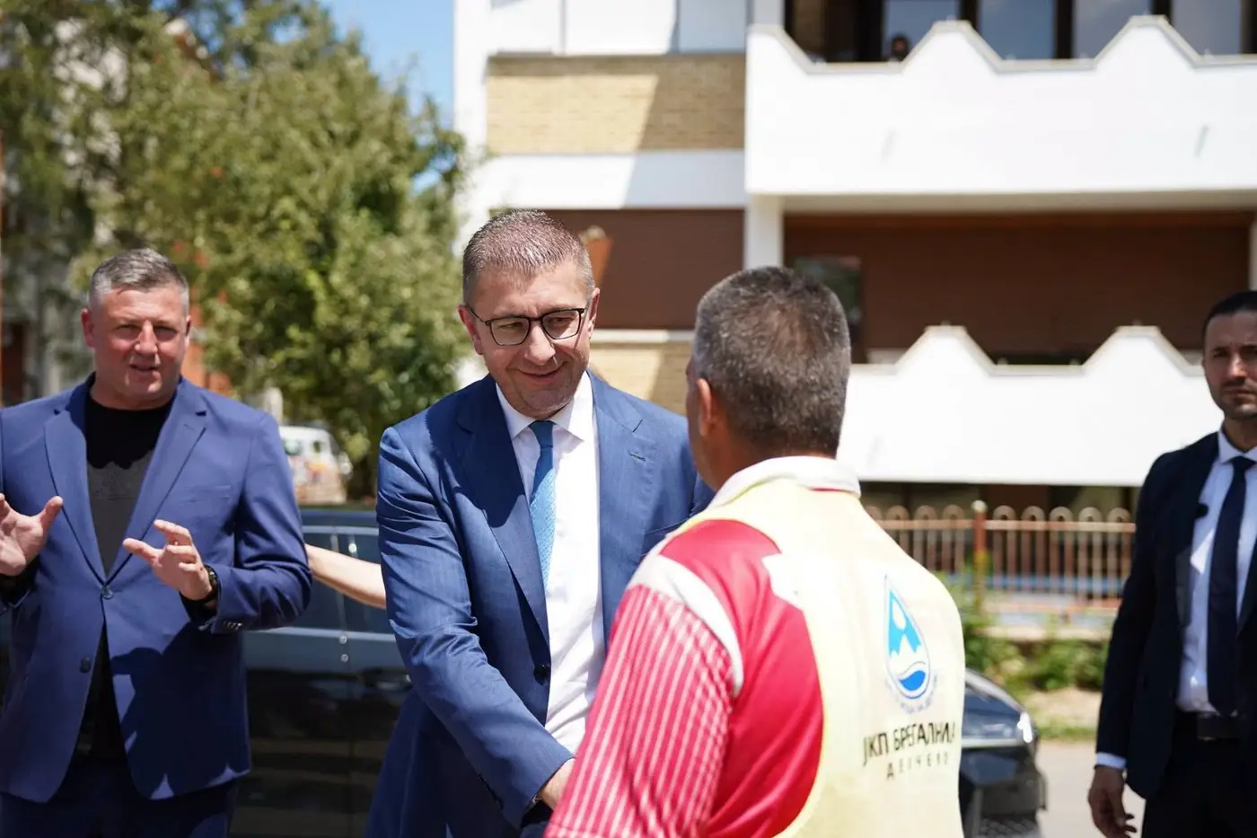 МИЦКОСКИ СО НОВА НАЈАВА Еве кога ќе легнат заостанатите пари за земјоделците МИЦКОСКИ СО НОВА НАЈАВА Еве кога ќе легнат заостанатите пари за земјоделците