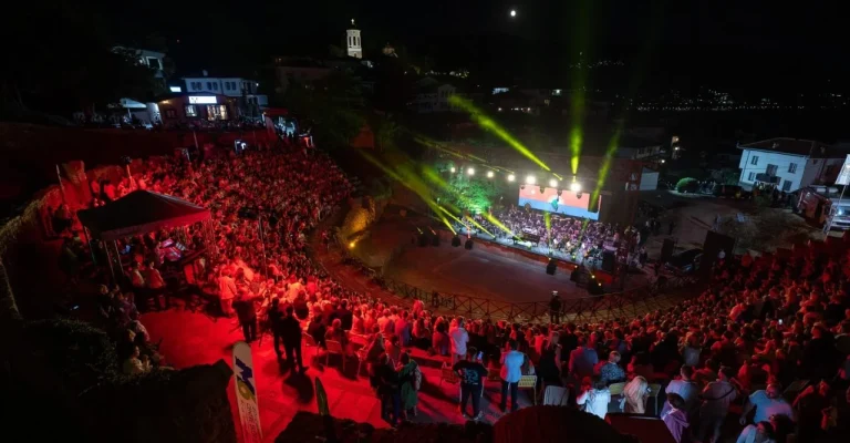 ОХРИД ЌЕ БИДЕ ЦЕНТАР НА СВЕТСКАТА ОПЕРА Ермонела Јахо и Чарлс Кастроново го носат светскиот оперски спектакл во Охрид ОХРИД ЌЕ БИДЕ ЦЕНТАР НА СВЕТСКАТА ОПЕРА Ермонела Јахо и Чарлс Кастроново го носат светскиот оперски спектакл во Охрид
