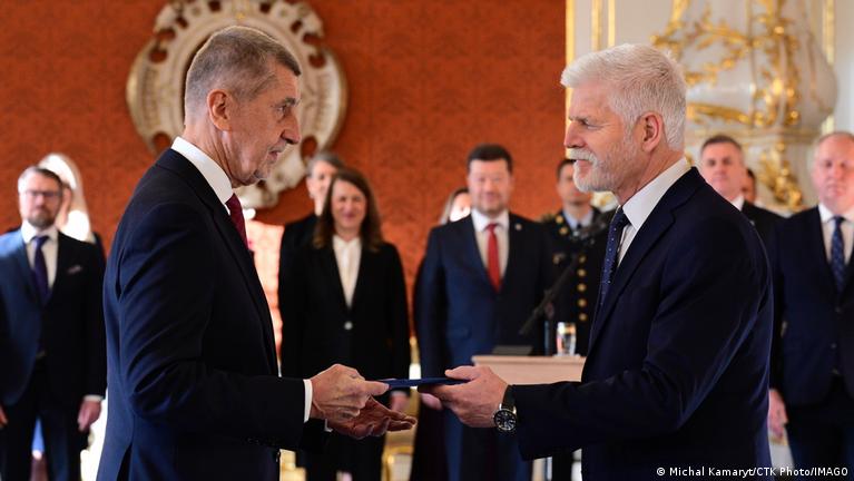 РАСКОЛ ВО НАТО ЕКСПЛОДИРА Чешка се подели околу Украина, Павел и Бабиш во отворен судир РАСКОЛ ВО НАТО ЕКСПЛОДИРА Чешка се подели околу Украина, Павел и Бабиш во отворен судир
