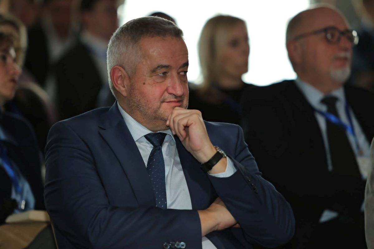 КЛЕКОВСКИ ГИ НАРЕЧЕ СЛОБОДНИ ЈАВАЧИ, ЛЕКАРИТЕ МУ ОДГОВОРИЈА Многу би ви бил благодарен КЛЕКОВСКИ ГИ НАРЕЧЕ СЛОБОДНИ ЈАВАЧИ, ЛЕКАРИТЕ МУ ОДГОВОРИЈА Многу би ви бил благодарен