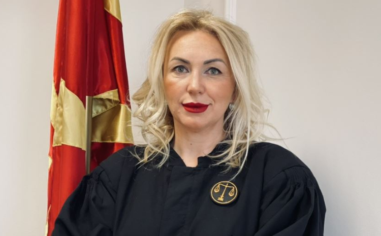 ДОНЕСЕНА ОДЛУКАТА Даниела Димовска е новата претседателка на Кривичниот суд во Скопје ДОНЕСЕНА ОДЛУКАТА Даниела Димовска е новата претседателка на Кривичниот суд во Скопје
