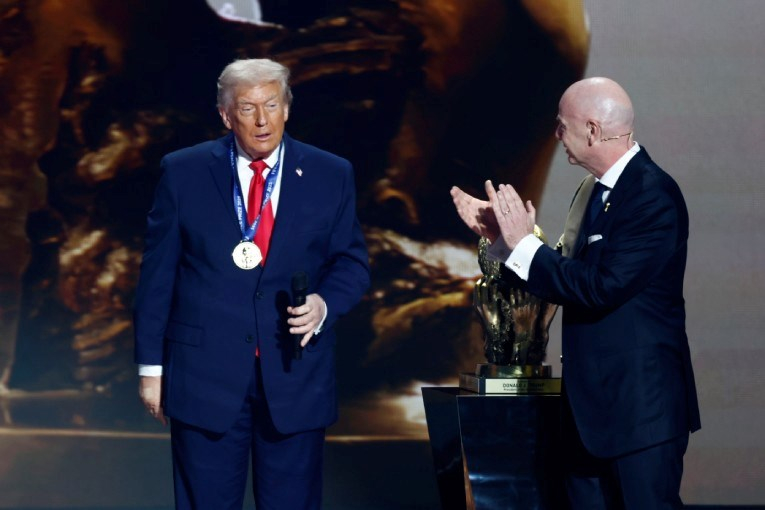 ТРАМП ИНТЕРВЕНИРАШЕ, ФИФА ПОПУШТИ Но Белгија им пресуди на Американците ТРАМП ИНТЕРВЕНИРАШЕ, ФИФА ПОПУШТИ Но Белгија им пресуди на Американците