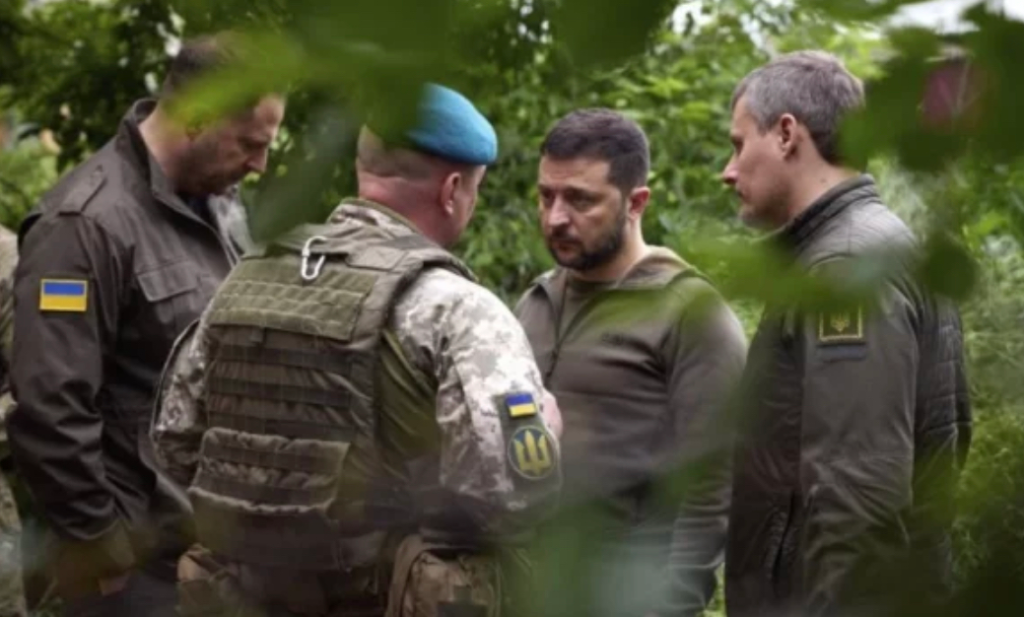 УБИЕН ВИСОК ОФИЦЕР НА УКРАИНСКАТА СБУ Мајор Писмени ликвидиран во Павлоград УБИЕН ВИСОК ОФИЦЕР НА УКРАИНСКАТА СБУ Мајор Писмени ликвидиран во Павлоград
