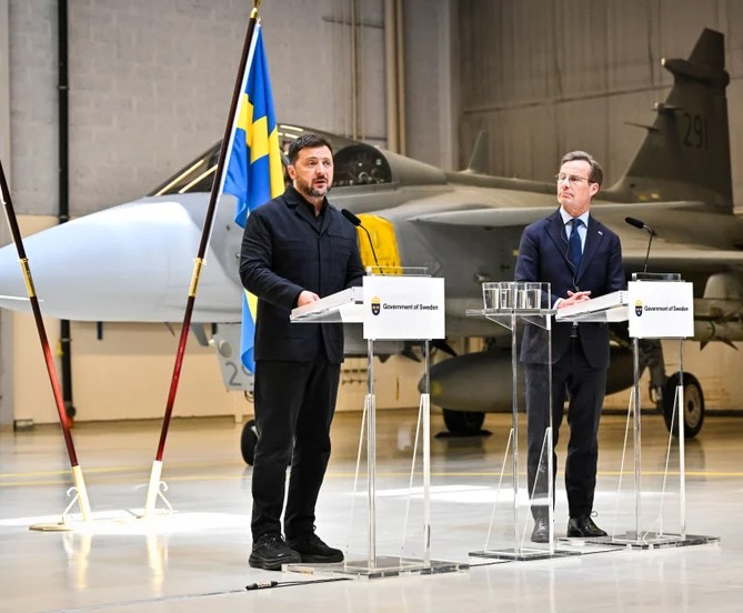 МОСКВА НЕМА ДА БИДЕ ЗАДОВОЛНА Украина добива 16 моќни Gripen E авиони вредни 2,22 милијарди евра МОСКВА НЕМА ДА БИДЕ ЗАДОВОЛНА Украина добива 16 моќни Gripen E авиони вредни 2,22 милијарди евра