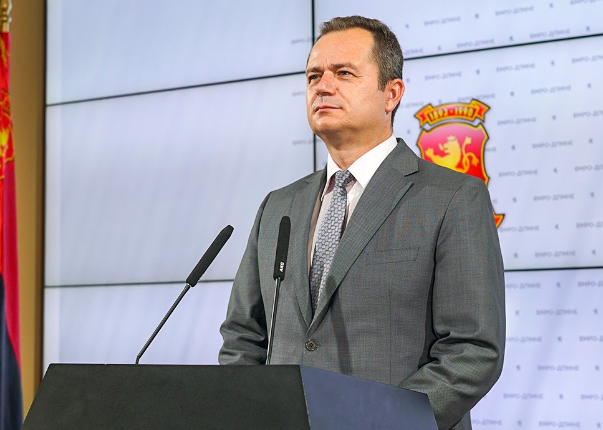КОВАЧКИ: ТИЕ ШТО СО ДЕЦЕНИИ ЈА ВЛЕЧЕА ДРЖАВАТА ВО КАЛ Тие денес сами се препознаа како талог