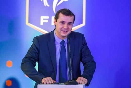 АКО ЈА ИЗГУБАМ РАБОТАТА НЕКА БИДЕ ТАКА Сега ФИФА му врати со отказ
