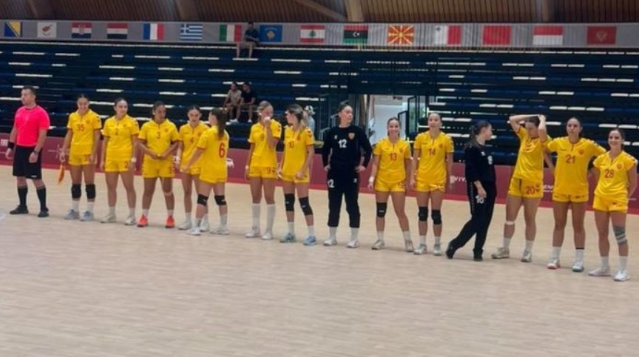 39-16! ИТАЛИЈА ЈА РАСТУРИ МАКЕДОНИЈА Сè ќе се решава во последниот меч