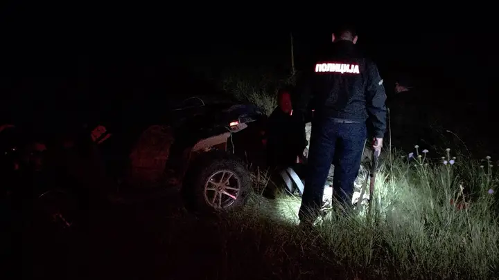 ПЕЛИСТЕР ПОД ОПСАДА Вооружени лица навлегле длабоко во паркот, полицијата тргнала во ноќна потера ПЕЛИСТЕР ПОД ОПСАДА Вооружени лица навлегле длабоко во паркот, полицијата тргнала во ноќна потера