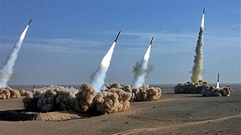 ТРЕТА СВЕТСКА ВОЈНА НА ПРАГОТ Ирак го одложи ударот врз Американците и Саудијците, но не се откажа ТРЕТА СВЕТСКА ВОЈНА НА ПРАГОТ Ирак го одложи ударот врз Американците и Саудијците, но не се откажа