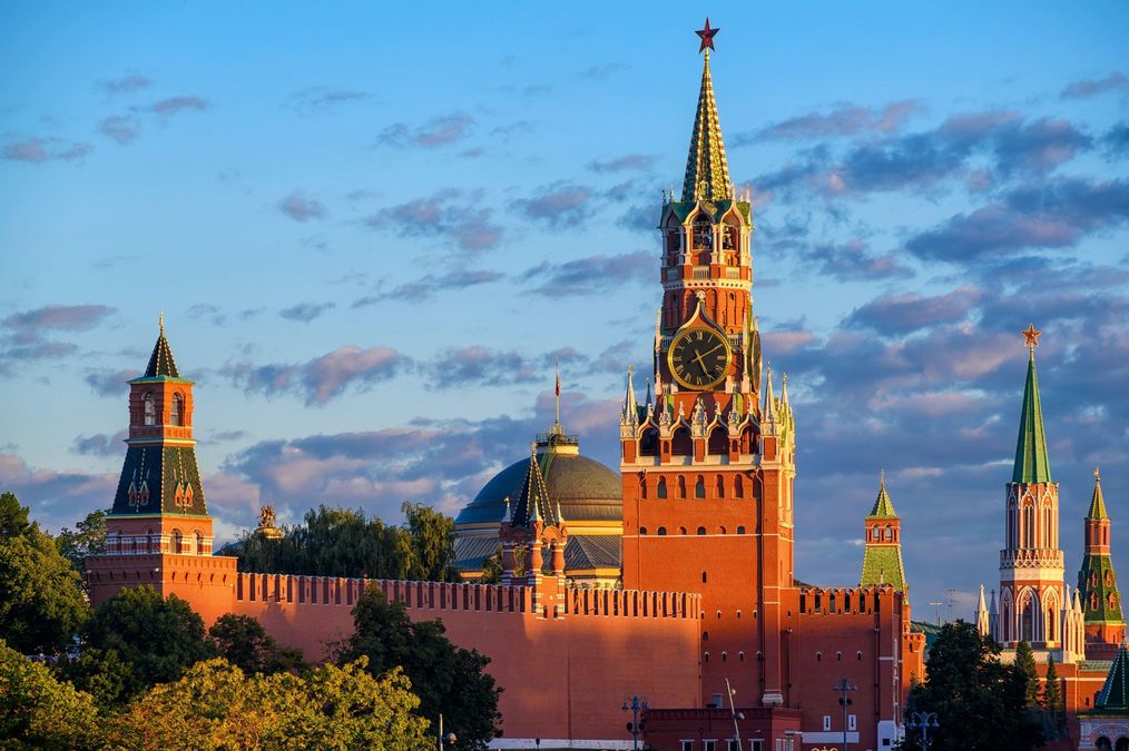 НАД 350 ДРОНОВИ КОН МОСКВА 64 уништени додека се приближувале кон руската престолнина НАД 350 ДРОНОВИ КОН МОСКВА 64 уништени додека се приближувале кон руската престолнина