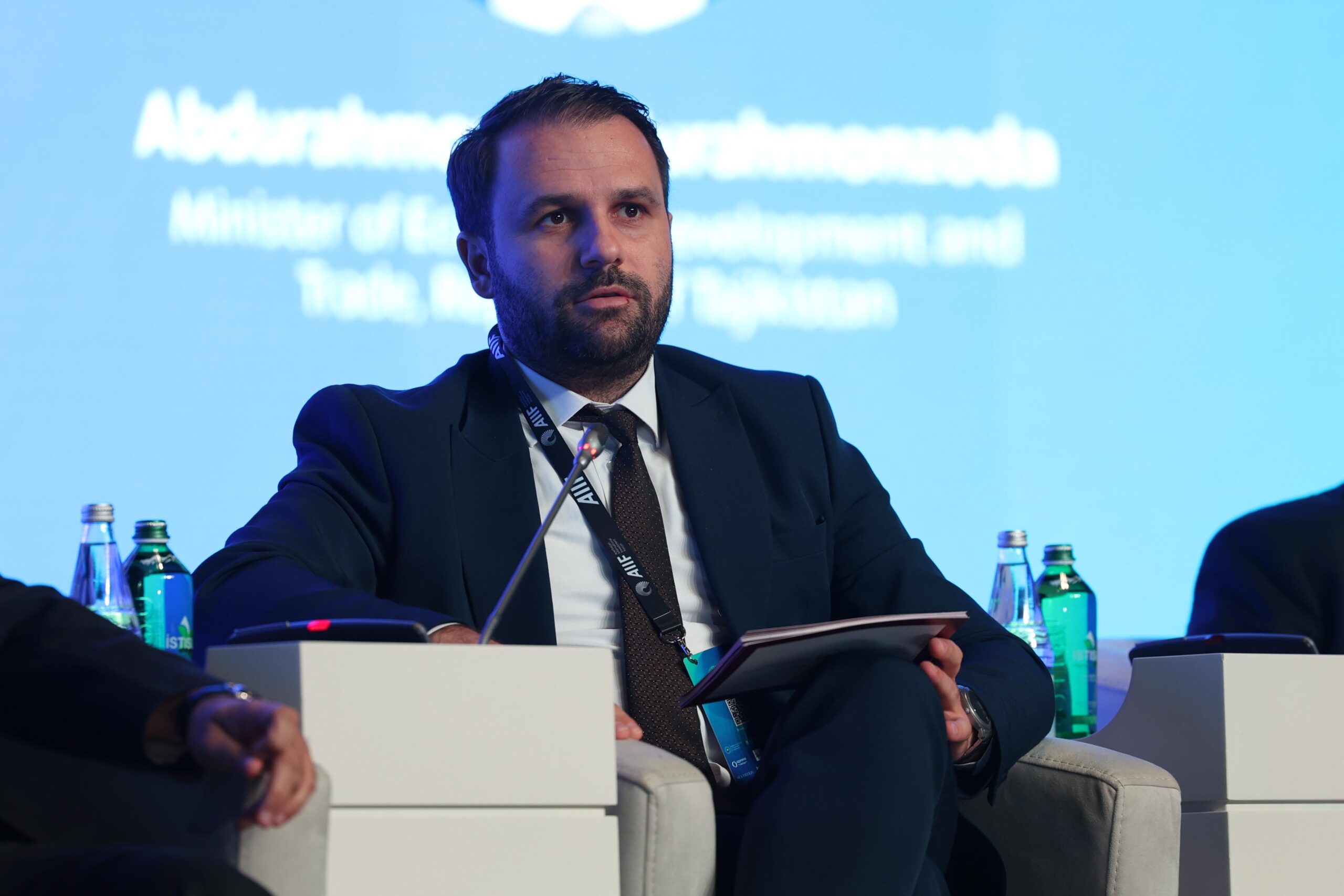 ДУРМИШИ ОД БАКУ СО ПОРАКА ДО ИНВЕСТИТОРИТЕ Не ја гледајте Македонија како мал пазар, туку како порта кон 650 милиони потрошувачи ДУРМИШИ ОД БАКУ СО ПОРАКА ДО ИНВЕСТИТОРИТЕ Не ја гледајте Македонија како мал пазар, туку како порта кон 650 милиони потрошувачи