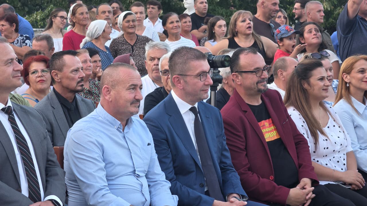 ИМ КАЖАЛЕ ОДНАПРЕД, НО НЕ ПОСЛУШАЛЕ Пустец ја прекинува соработката со ВМРО-ДПМНЕ Албанија по скандалот со химната