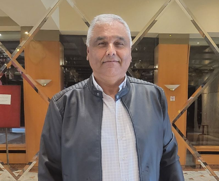 САКИПОВ СО ОСТАР СТАВ Кој им даде право на неколкумина да одлучуваат за иднината на Ромите? САКИПОВ СО ОСТАР СТАВ Кој им даде право на неколкумина да одлучуваат за иднината на Ромите?