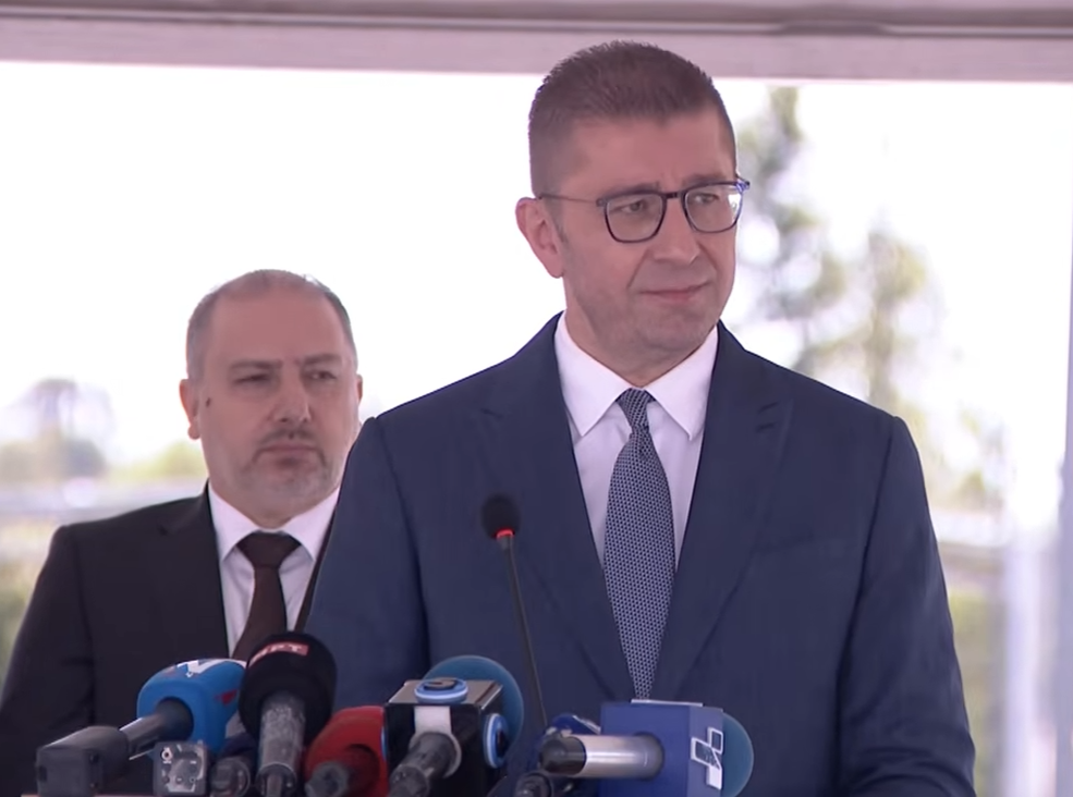 ЌЕ МЕ КОЛЕ НА ПЛОШТАД Мицкоски откри какви закани добивал на социјалните мрежи ЌЕ МЕ КОЛЕ НА ПЛОШТАД Мицкоски откри какви закани добивал на социјалните мрежи