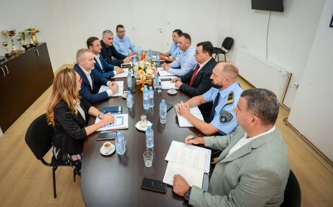РАСПУШТЕНА ЕДИНИЦАТА ЗА ДРОГА ВО КУМАНОВО Јанев пресече по само 11 недели РАСПУШТЕНА ЕДИНИЦАТА ЗА ДРОГА ВО КУМАНОВО Јанев пресече по само 11 недели