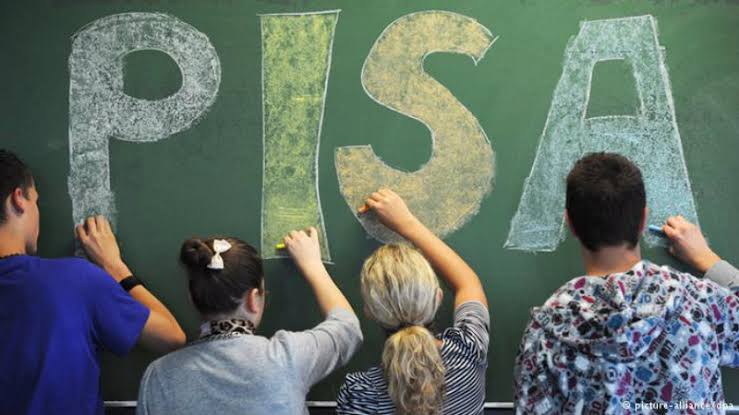 ОБРАЗОВЕН ПОРАЗ – PISA открива колку навистина знаат македонските ученици, резултатите се алармантни ОБРАЗОВЕН ПОРАЗ – PISA открива колку навистина знаат македонските ученици, резултатите се алармантни