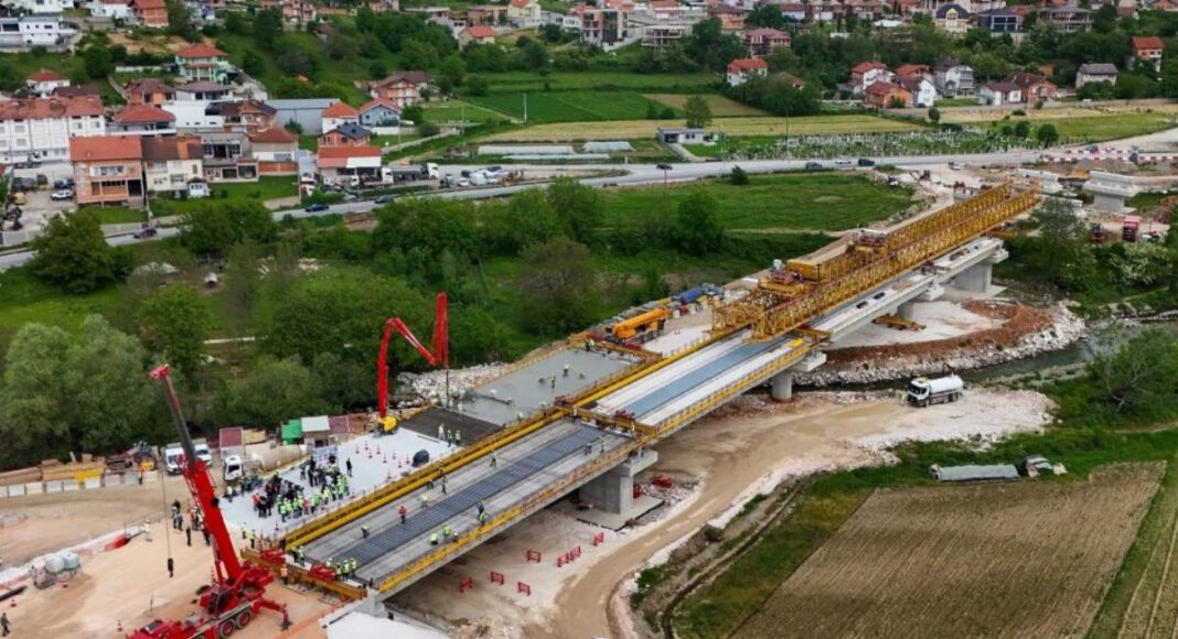 ОД СКОПЈЕ ДО ОХРИД ЗА ПОМАЛКУ ОД 90 МИНУТИ – И без патарини ОД СКОПЈЕ ДО ОХРИД ЗА ПОМАЛКУ ОД 90 МИНУТИ – И без патарини