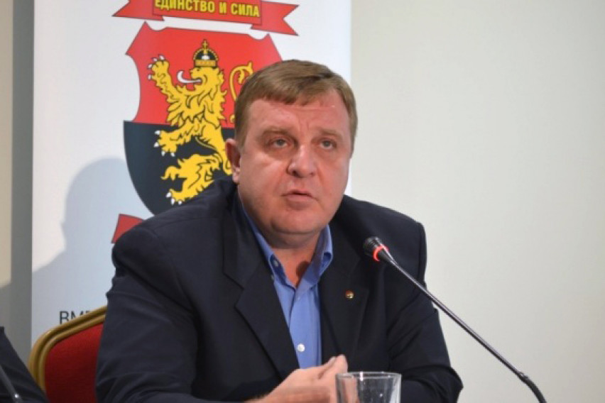КАРАКАЧАНОВ БАРА ПОЦВРСТ СТАВ КОН МАКЕДОНИЈА Без компромис за прашањата важни за Бугарија КАРАКАЧАНОВ БАРА ПОЦВРСТ СТАВ КОН МАКЕДОНИЈА Без компромис за прашањата важни за Бугарија