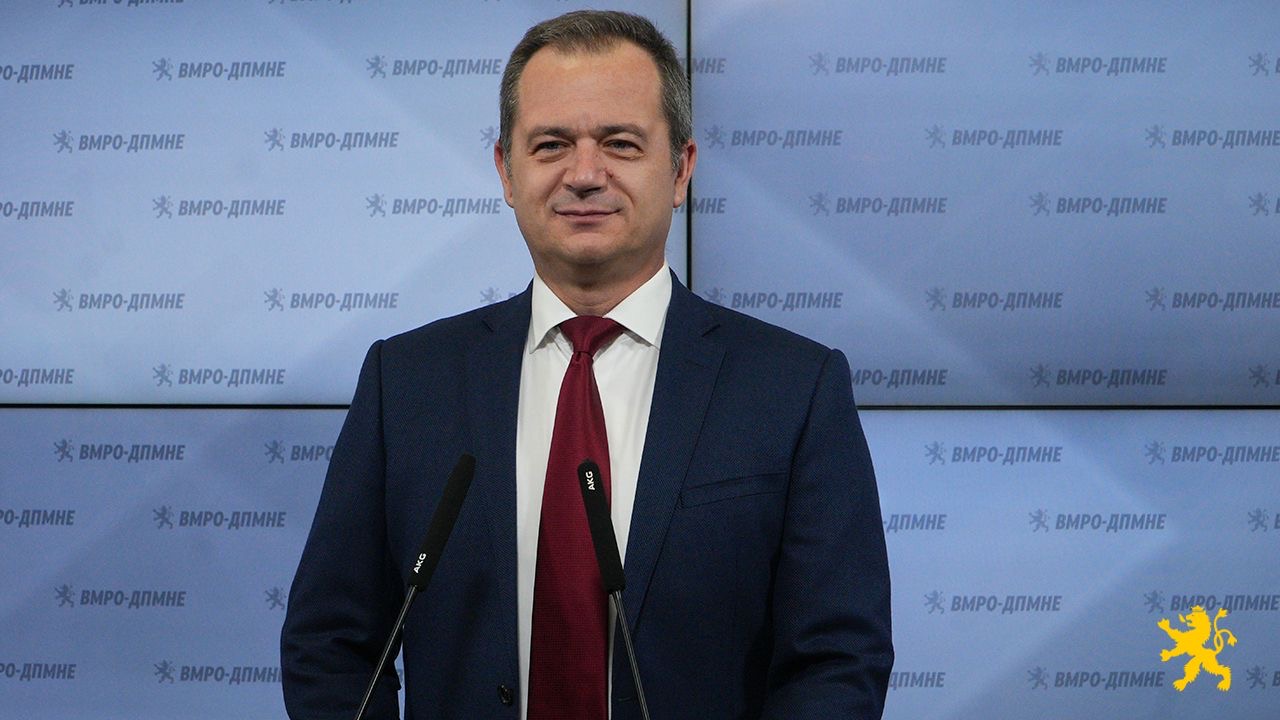 ВМРО-ДПМНЕ СО УБЕДЛИВА ПОБЕДА ВО ПРВИОТ КРУГ ВО БРВЕНИЦА На 1 ноември одиме да ја потврдиме победата ВМРО-ДПМНЕ СО УБЕДЛИВА ПОБЕДА ВО ПРВИОТ КРУГ ВО БРВЕНИЦА На 1 ноември одиме да ја потврдиме победата