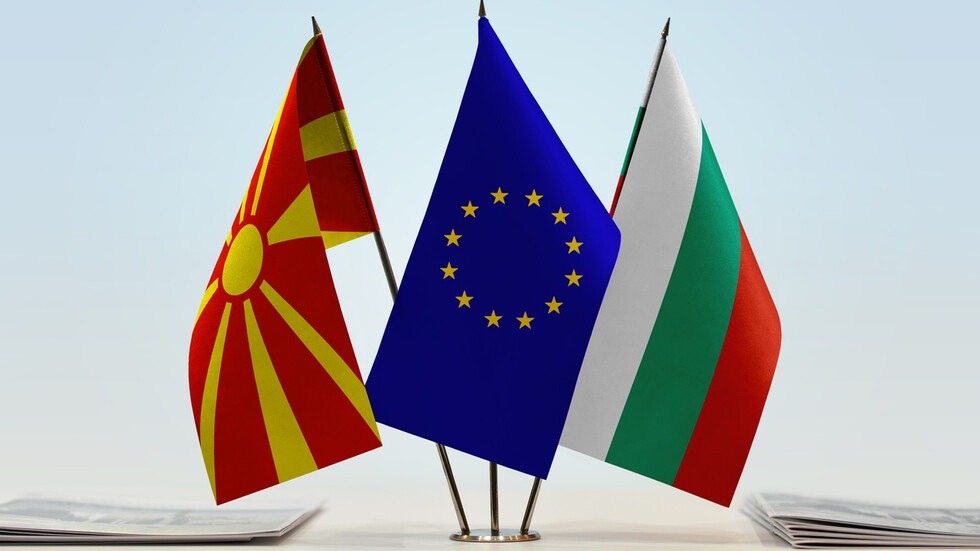 ФРАНЦИЈА БАРА ИЗЛЕЗ ОД ЌОР-СКОКАКОТ Ле Риголер проговори за тајните разговори, илузиите и можниот договор меѓу Скопје и Софија“ ФРАНЦИЈА БАРА ИЗЛЕЗ ОД ЌОР-СКОКАКОТ Ле Риголер проговори за тајните разговори, илузиите и можниот договор меѓу Скопје и Софија“