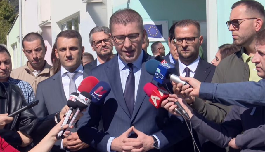 ПРЕМИЕРОТ НЕ ОЧЕКУВА НИШТО КОНКРЕТНО ОД СОФИЈА, А ЗА ИЗБОРИТЕ ВЕЛИ Кој има дилема, нека ја покрене во Собранието