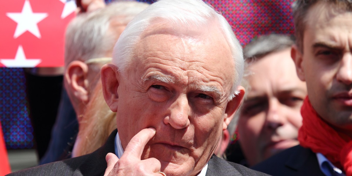 ЗЕЛЕНСКИ БАРА НОВИ МИЛИЈАРДИ, МИЛЕР БАРА СМЕТКИ Прво кажете што се случи со 300-те тенкови ЗЕЛЕНСКИ БАРА НОВИ МИЛИЈАРДИ, МИЛЕР БАРА СМЕТКИ Прво кажете што се случи со 300-те тенкови