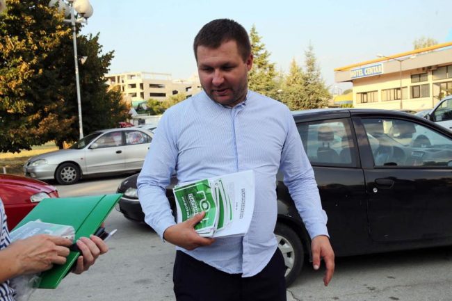 СЕ ВРАЌА БОГДАНОВИЌ Поранешниот градоначалник на Центар со нова партија СЕ ВРАЌА БОГДАНОВИЌ Поранешниот градоначалник на Центар со нова партија