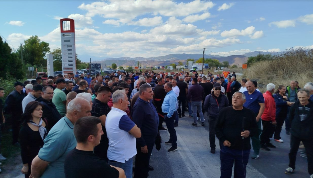 ЗЕМЈОДЕЛЦИТЕ НА ПРОТЕСТ Веќе немаме што да разговараме со министерот, барањата директно до Мицкоски